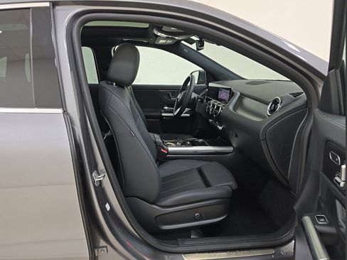 Used 2026 Mercedes-Benz GLA 250 w/ Sun & Sound Package image 11