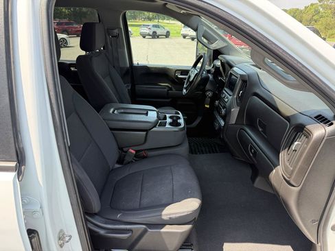 Used 2023 Chevrolet Silverado 2500 Custom AWD/4WD image 18