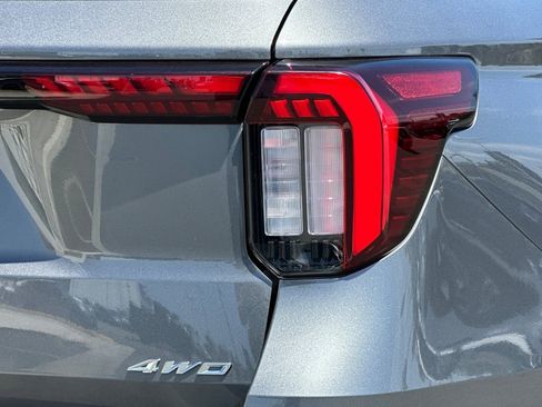 Certified 2025 Ford Explorer ST-Line w/ ST-Line Street Pack AWD/4WD image 28