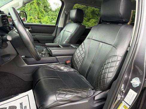 Used 2024 Toyota Tundra SR5 w/ SR5 Convenience Package AWD/4WD image 22