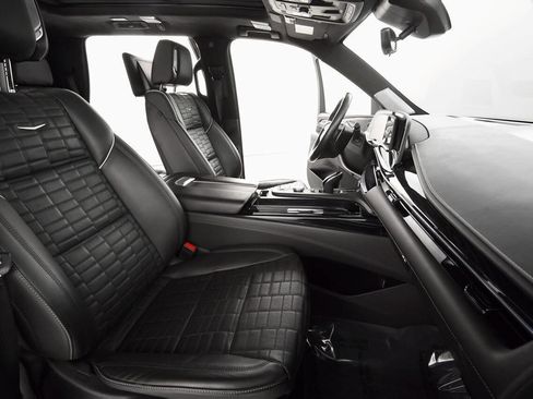 Used 2023 Cadillac Escalade V image 13