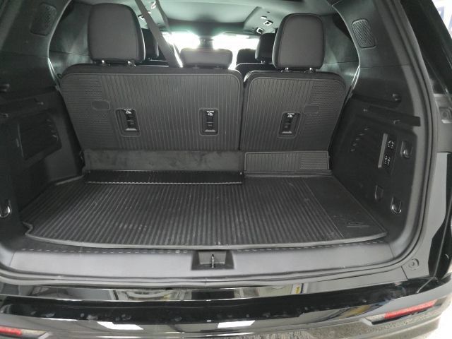 Used 2026 Chevrolet Traverse RS w/ LPO, Floor Liner Package AWD/4WD image 8