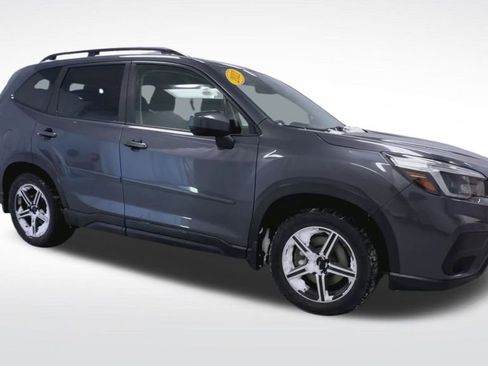 Used 2021 Subaru Forester Premium image 2