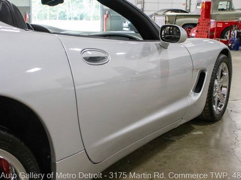 Used 2002 Chevrolet Corvette Convertible w/ Preferred Equipment Group2 RWD image 24