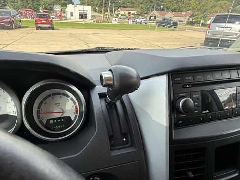 Used 2008 Dodge Grand Caravan SXT FWD image 21
