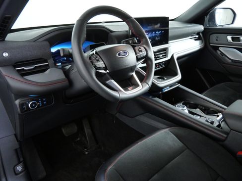 Certified 2025 Ford Explorer ST AWD/4WD image 17