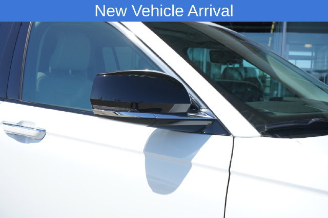Used 2022 Jeep Grand Cherokee Overland w/ Luxury Tech Group IV AWD/4WD image 12