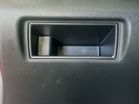 Used 2020 Nissan Versa SR w/ Convenience Package FWD image 17