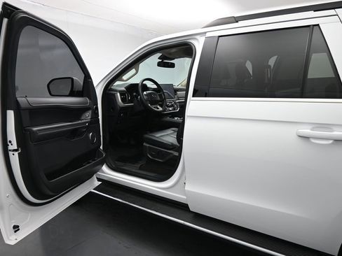 Certified 2023 Ford Expedition Max XLT RWD image 9