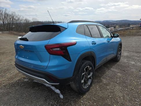 Used 2025 Chevrolet Trax LT image 7