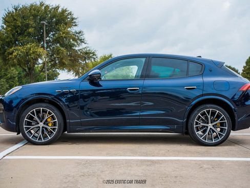 Used 2023 Maserati Grecale Modena image 3