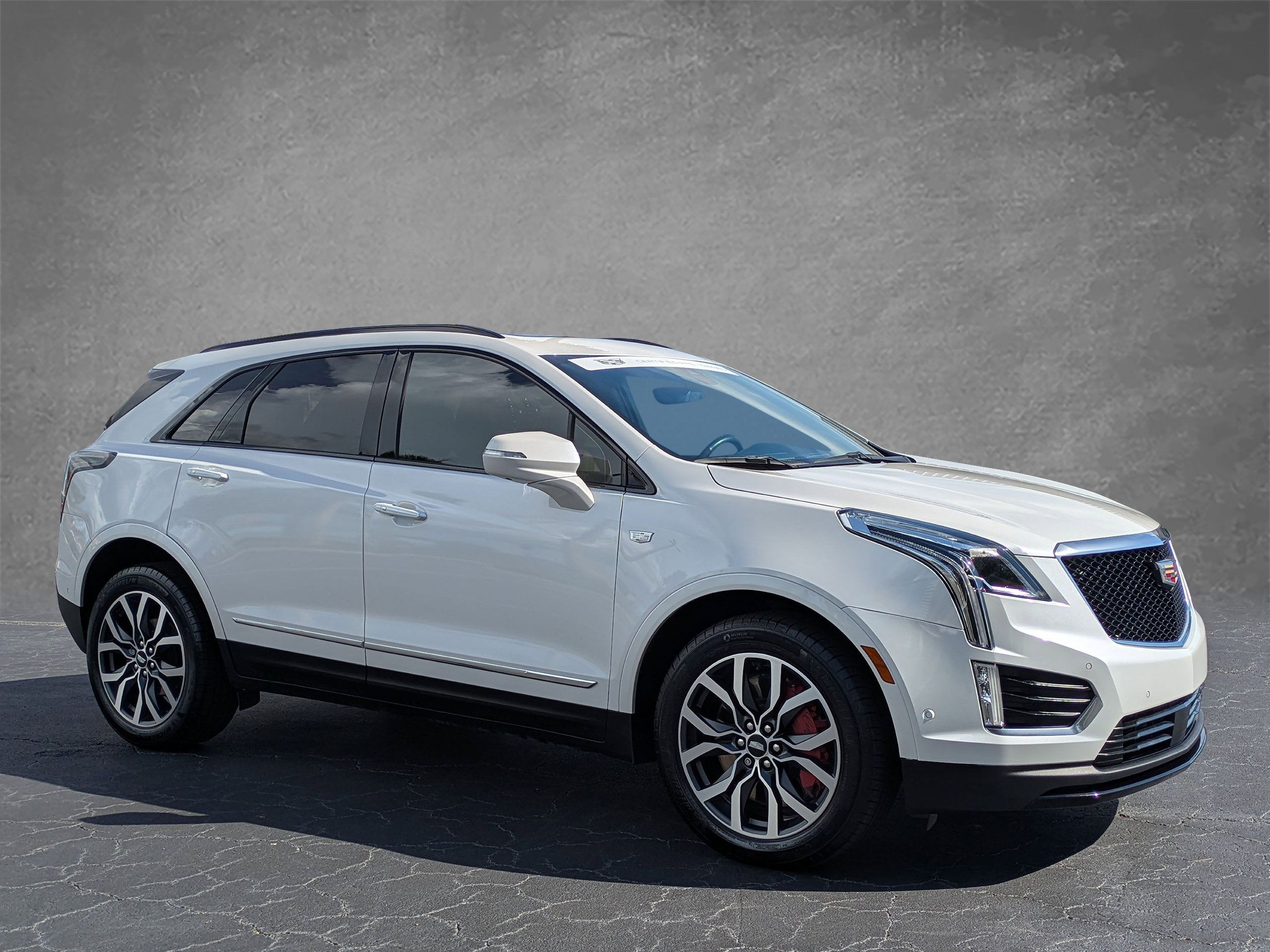 Certified 2023 Cadillac XT5 Sportv w/ Technology Package AWD/4WD image 6