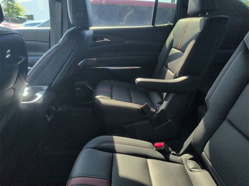 Certified 2026 Chevrolet Traverse RS image 2