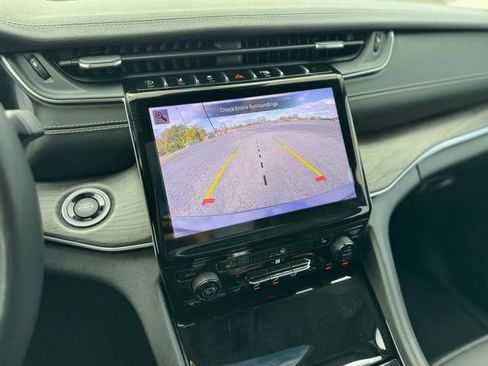 Used 2021 Jeep Grand Cherokee L Limited image 18