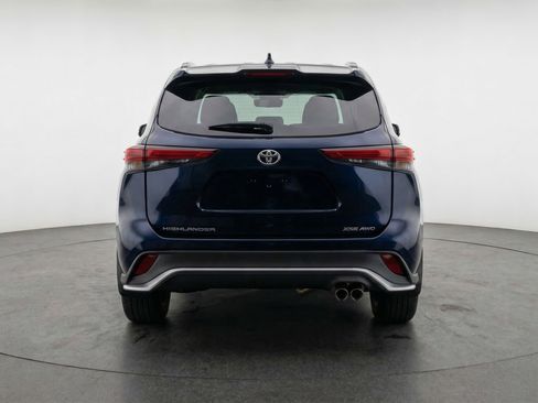 Used 2025 Toyota Highlander XSE image 7