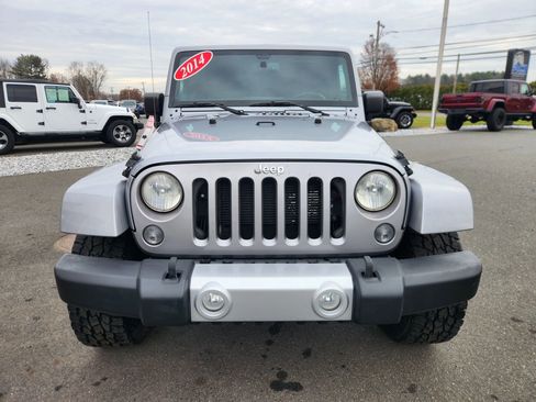 Used 2014 Jeep Wrangler Unlimited Sahara w/ Max Tow Package image 21