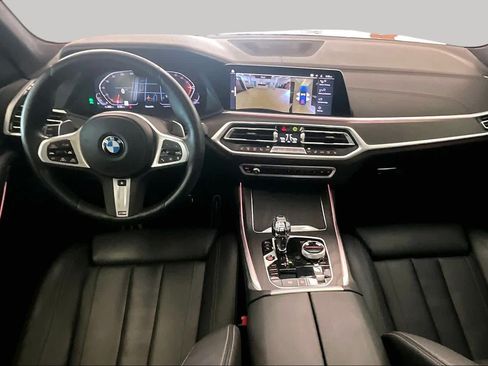 Used 2022 BMW X7 xDrive40i w/ M Sport Package AWD/4WD image 14