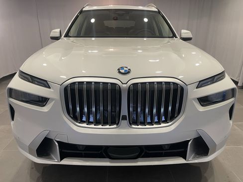 New 2026 BMW X7 xDrive40i image 2