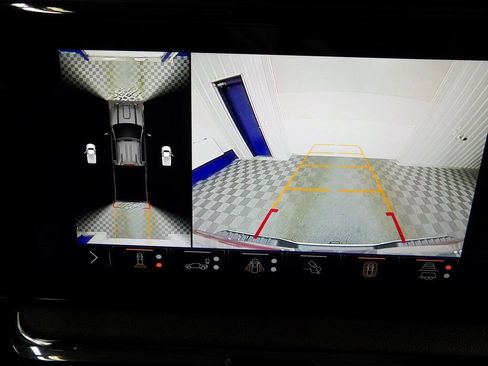 Used 2024 GMC Sierra 2500 AT4 w/ AT4 Premium Plus Package image 27