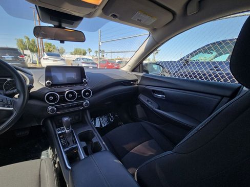 Used 2025 Nissan Sentra SV FWD image 22