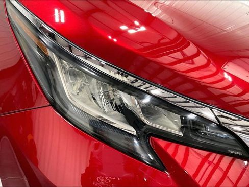 Used 2022 Toyota Sienna XLE w/ XLE Plus Package AWD/4WD image 29