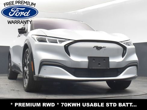 Used 2022 Ford Mustang Mach-E Premium image 19