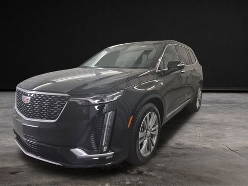 Certified 2025 Cadillac XT6 Premium Luxury image 5