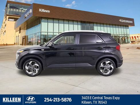 Used 2024 Hyundai Venue SEL FWD image 4