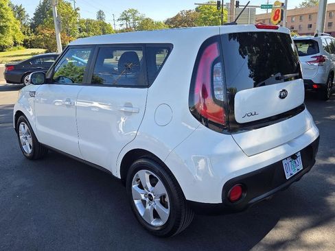 Used 2018 Kia Soul FWD image 11