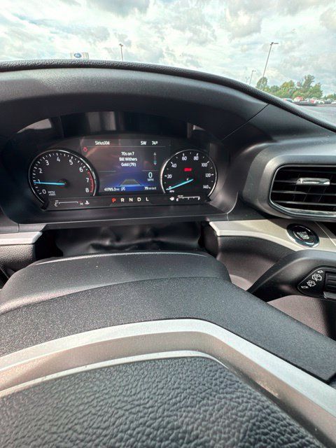 Used 2023 Ford Explorer XLT w/ Equipment Group 202A AWD/4WD image 11
