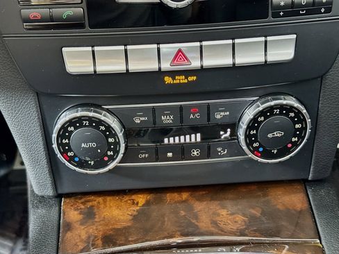 Used 2014 Mercedes-Benz C 250 Sport image 14