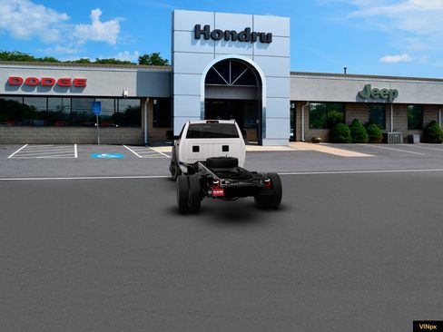 New 2026 RAM 5500 Tradesman AWD/4WD image 13