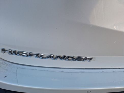 Used 2018 Toyota Highlander Limited image 13