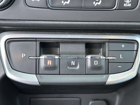 Used 2024 GMC Terrain SLE AWD/4WD image 19