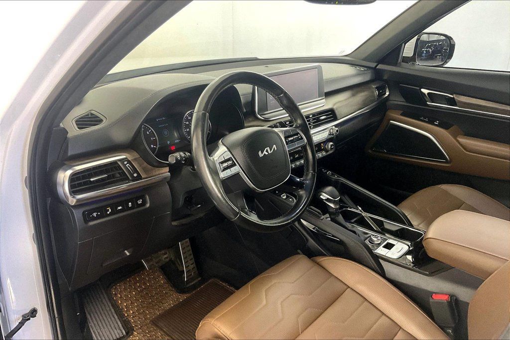 Used 2022 Kia Telluride SX w/ SX Prestige Package AWD/4WD image 16