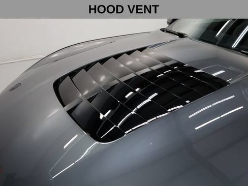 Used 2022 Ford Mustang Shelby GT500 w/ Carbon Fiber Track Pack RWD image 47