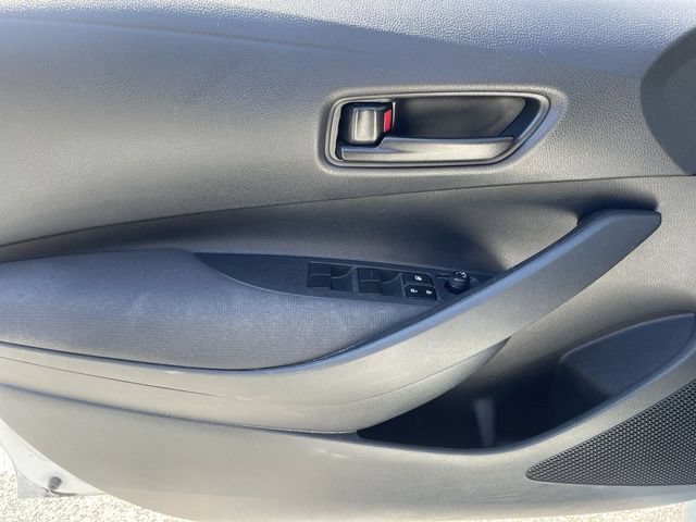 Used 2025 Toyota Corolla LE FWD image 13