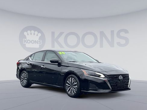 Used 2024 Nissan Altima 2.5 SV image 8