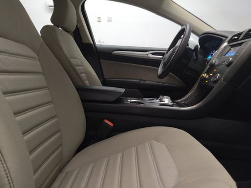 Used 2019 Ford Fusion S FWD image 21