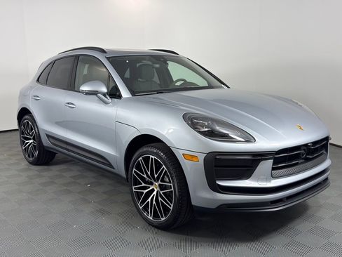 New 2026 Porsche Macan AWD/4WD image 9