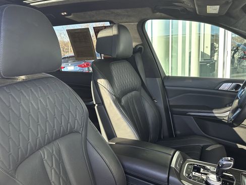 Used 2020 BMW X7 M50i w/ Executive Package image 36