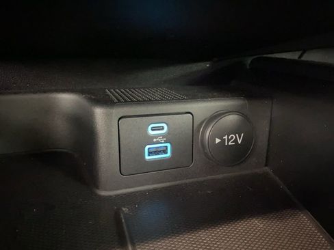 Used 2022 Ford Escape SE w/ Cold Weather Package image 7