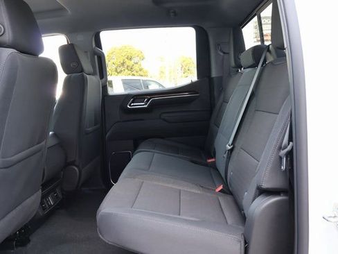 New 2026 GMC Sierra 1500 SLE w/ Preferred Package RWD image 11