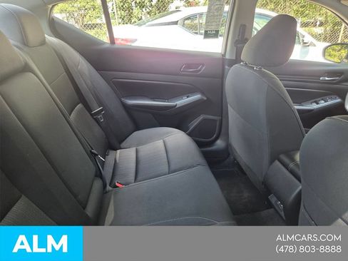 Used 2025 Nissan Altima 2.5 SV FWD image 18