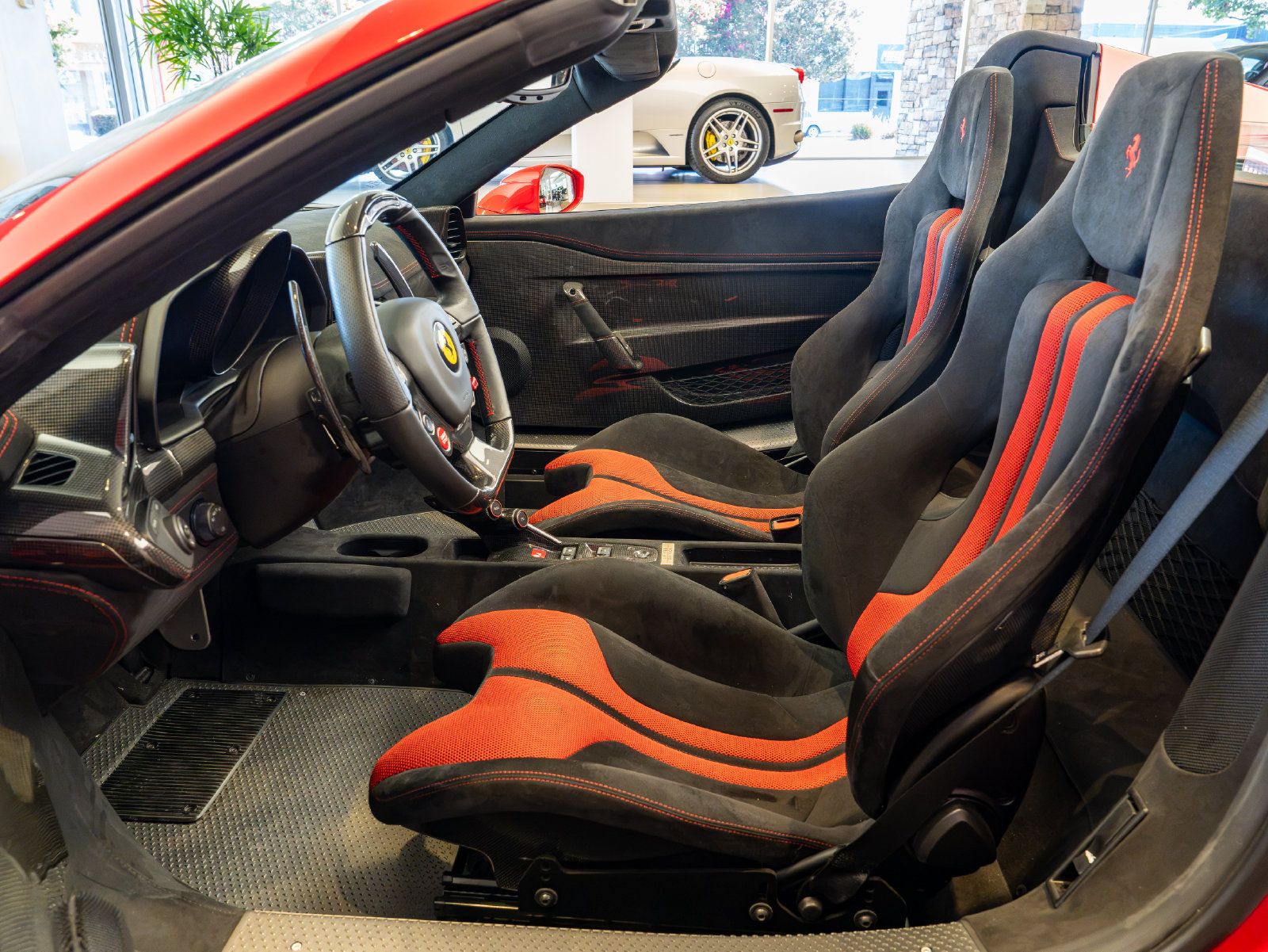 Used 2015 Ferrari 458 Speciale A RWD image 10
