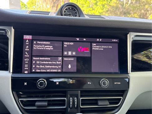 Used 2022 Porsche Macan image 22