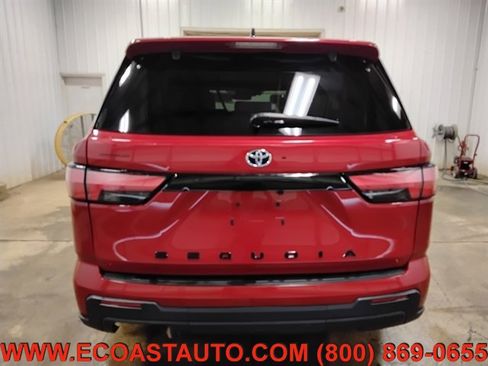Used 2023 Toyota Sequoia Platinum image 8