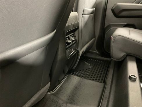 Used 2025 Chevrolet Colorado Z71 w/ Technology Package image 18