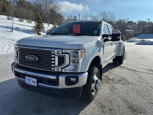 Certified 2020 Ford F350 Lariat w/ Lariat Value Package image 8