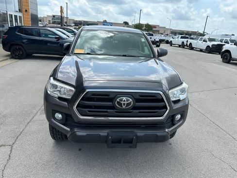 Used 2019 Toyota Tacoma SR5 AWD/4WD image 24